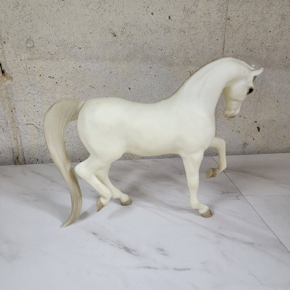 Traditional Breyer Horse. Prancing White Mare. Reeves Intl 1986. 12 x 9‎ - Picture 6 of 8